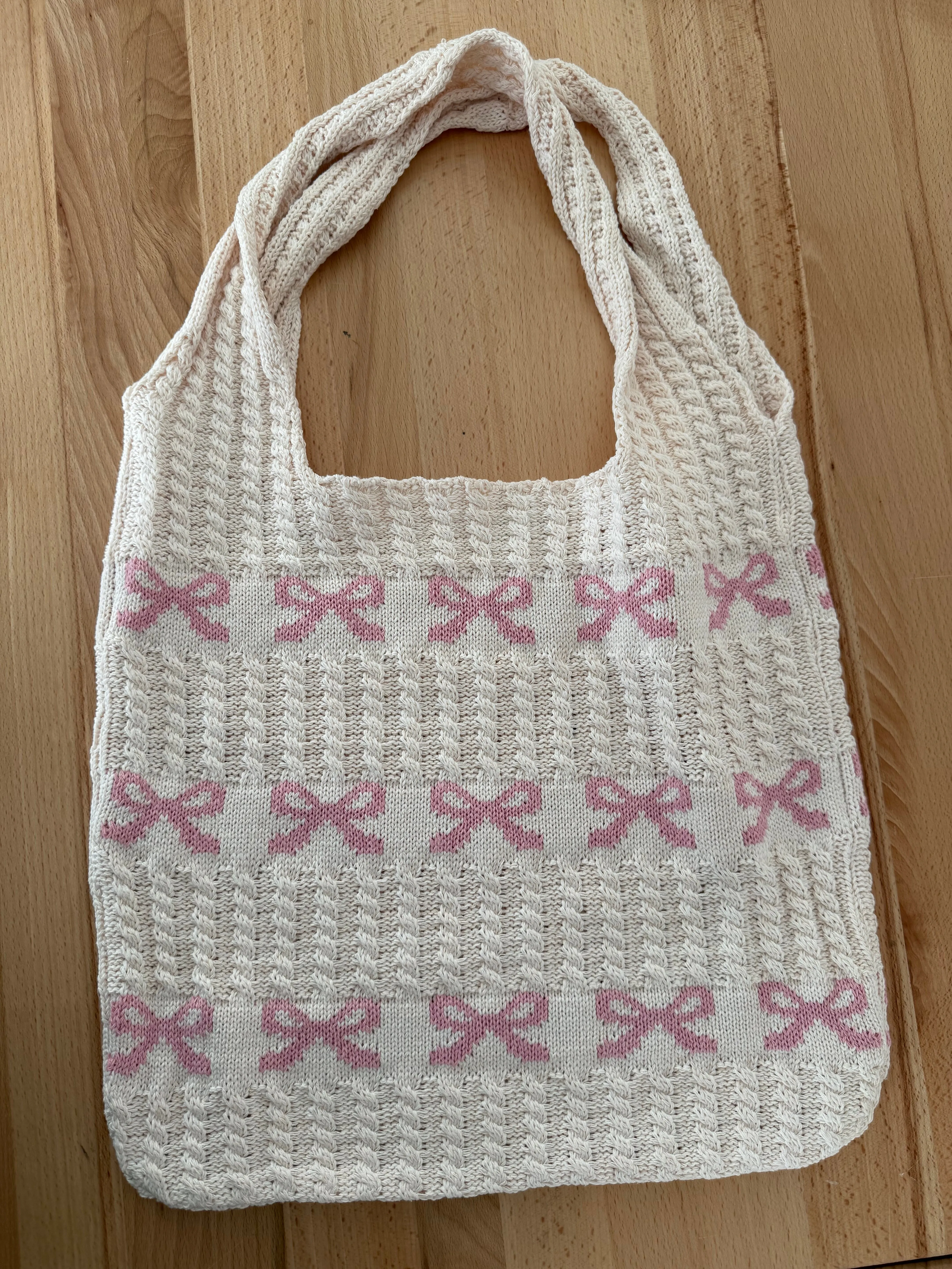 Bow knit bag