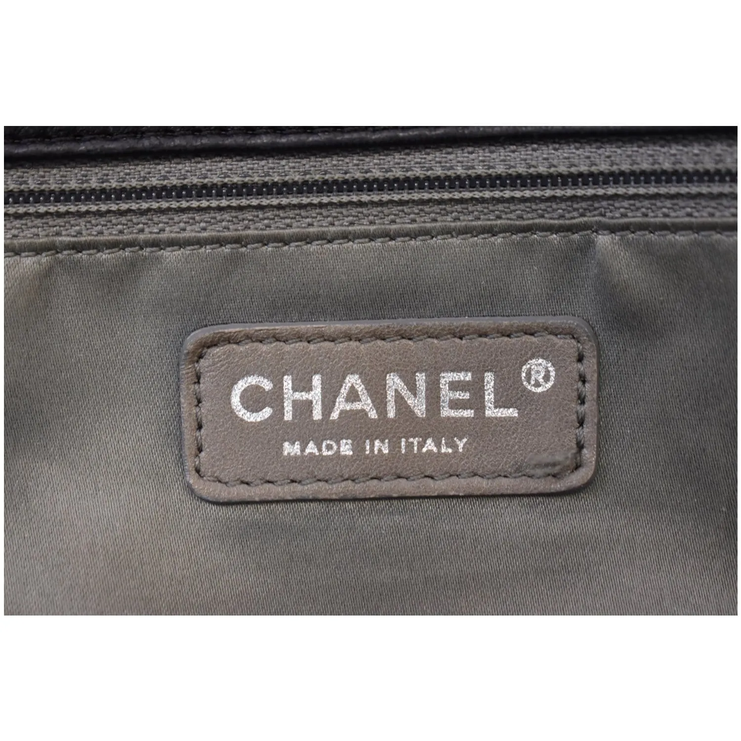 CHANEL Brooklyn Patchwork Flap Patent Leather Shoulder Bag Black