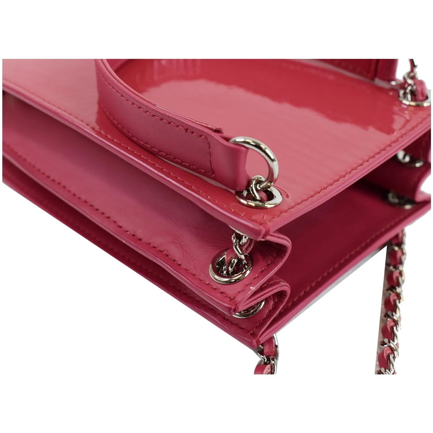 CHANEL O-Phone Holder Patent Leather Crossbody Bag Red