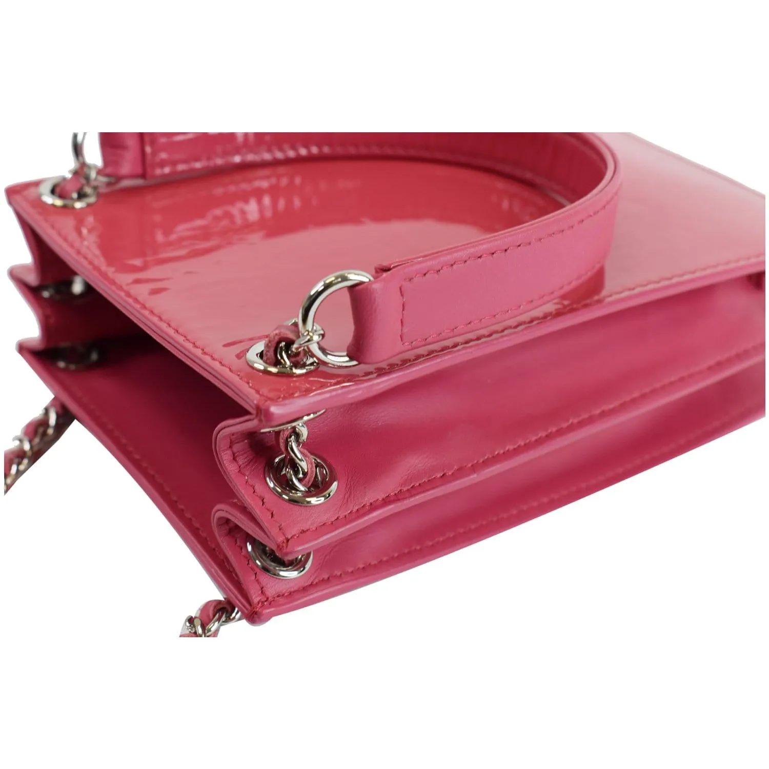 CHANEL O-Phone Holder Patent Leather Crossbody Bag Red
