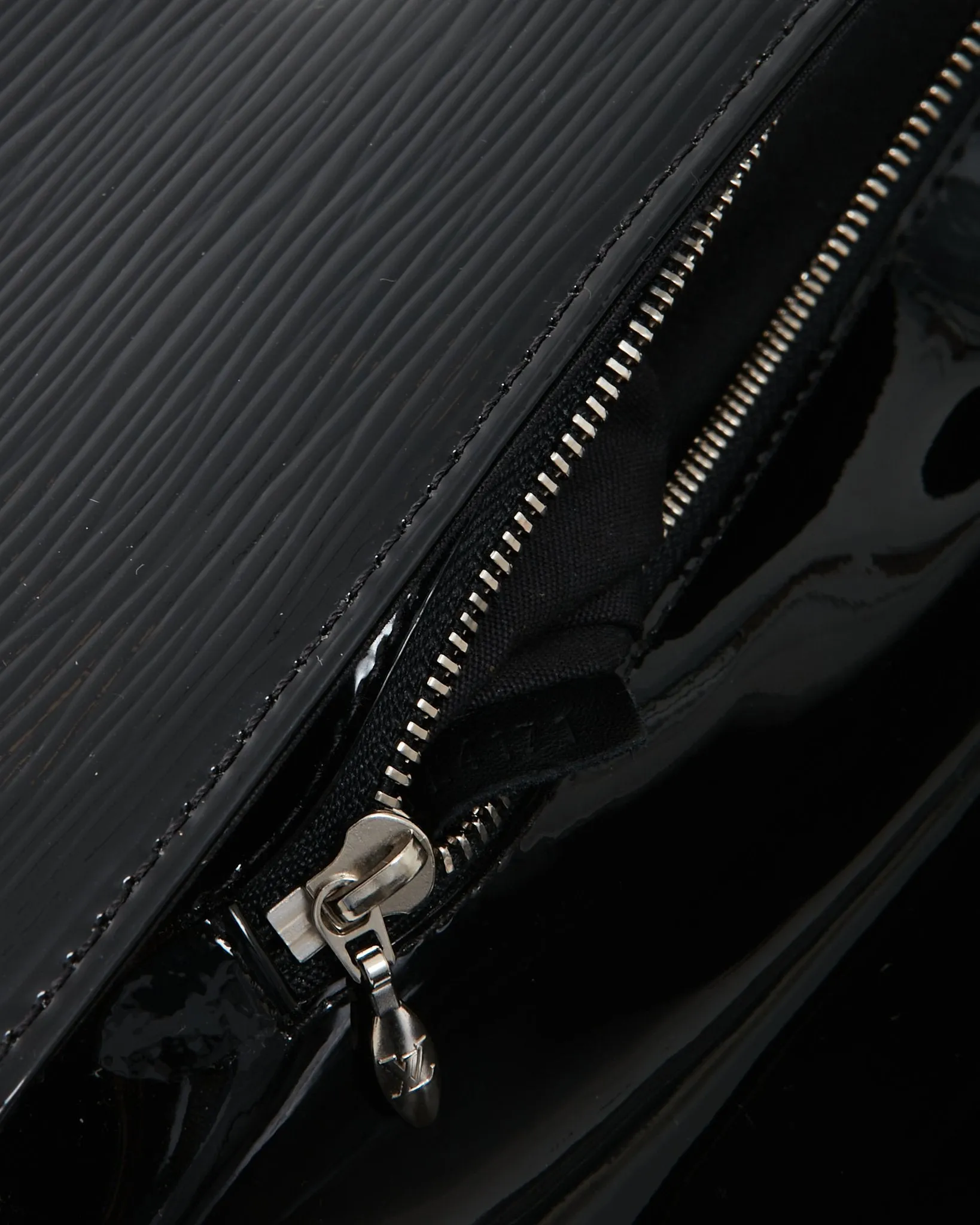 Louis Vuitton Black Electric Epi Vernis Sobe Clutch With Adjustable Strap