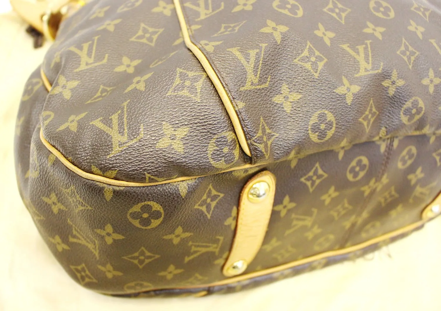 LOUIS VUITTON Monogram Galliera GM Tote Shoulder Bag