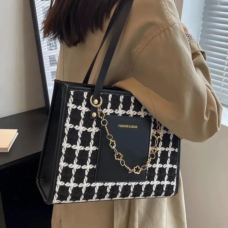 Plaid Patterned Chain Tote Bag