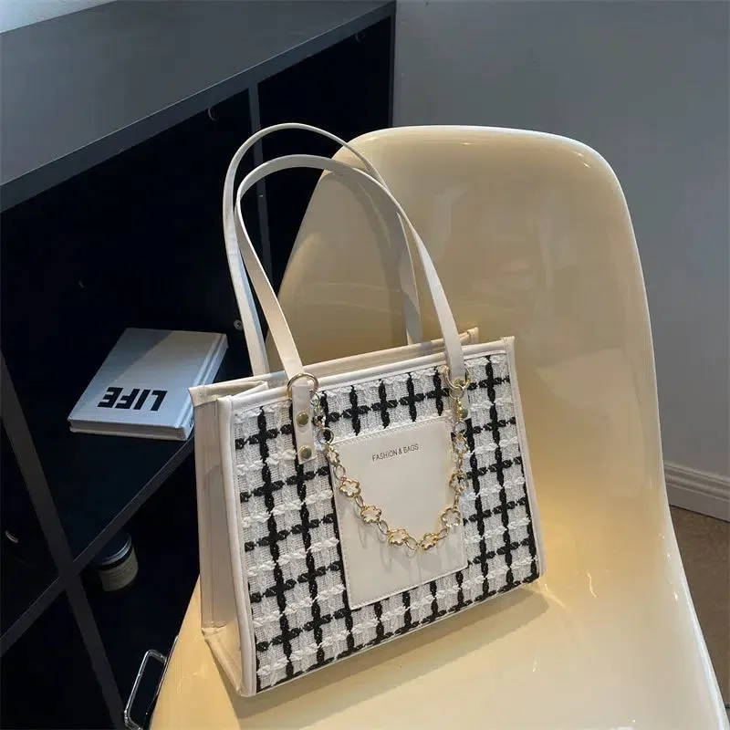 Plaid Patterned Chain Tote Bag