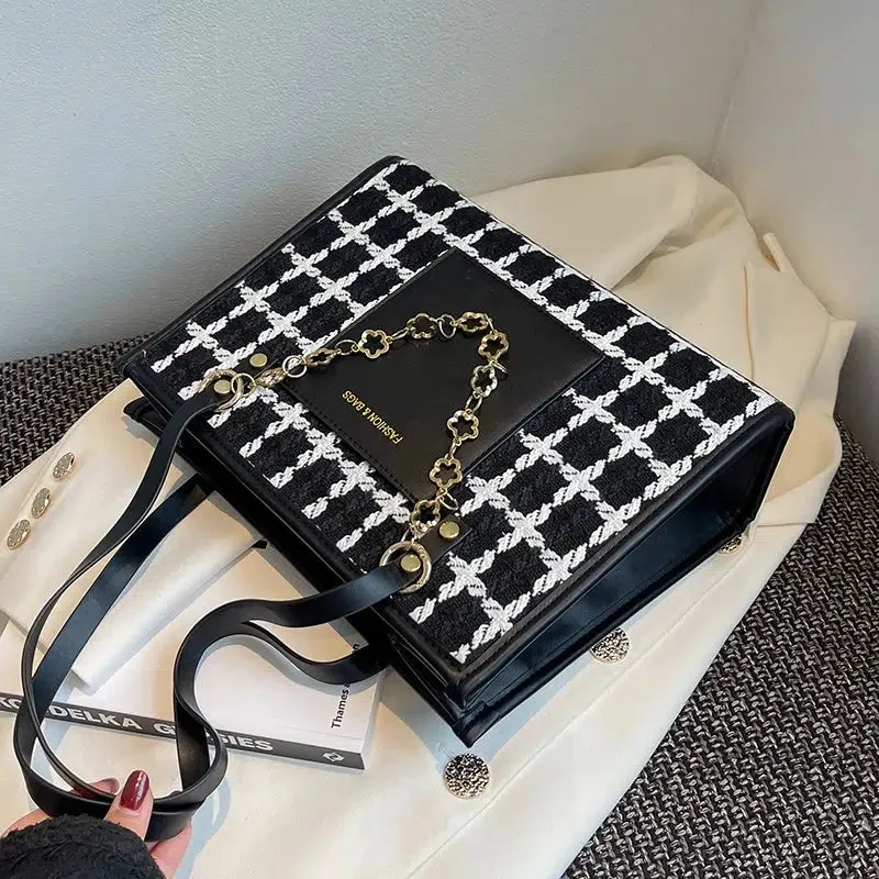 Plaid Patterned Chain Tote Bag