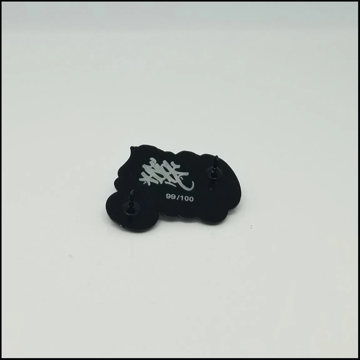 Siek Throwie - Enamel Pin