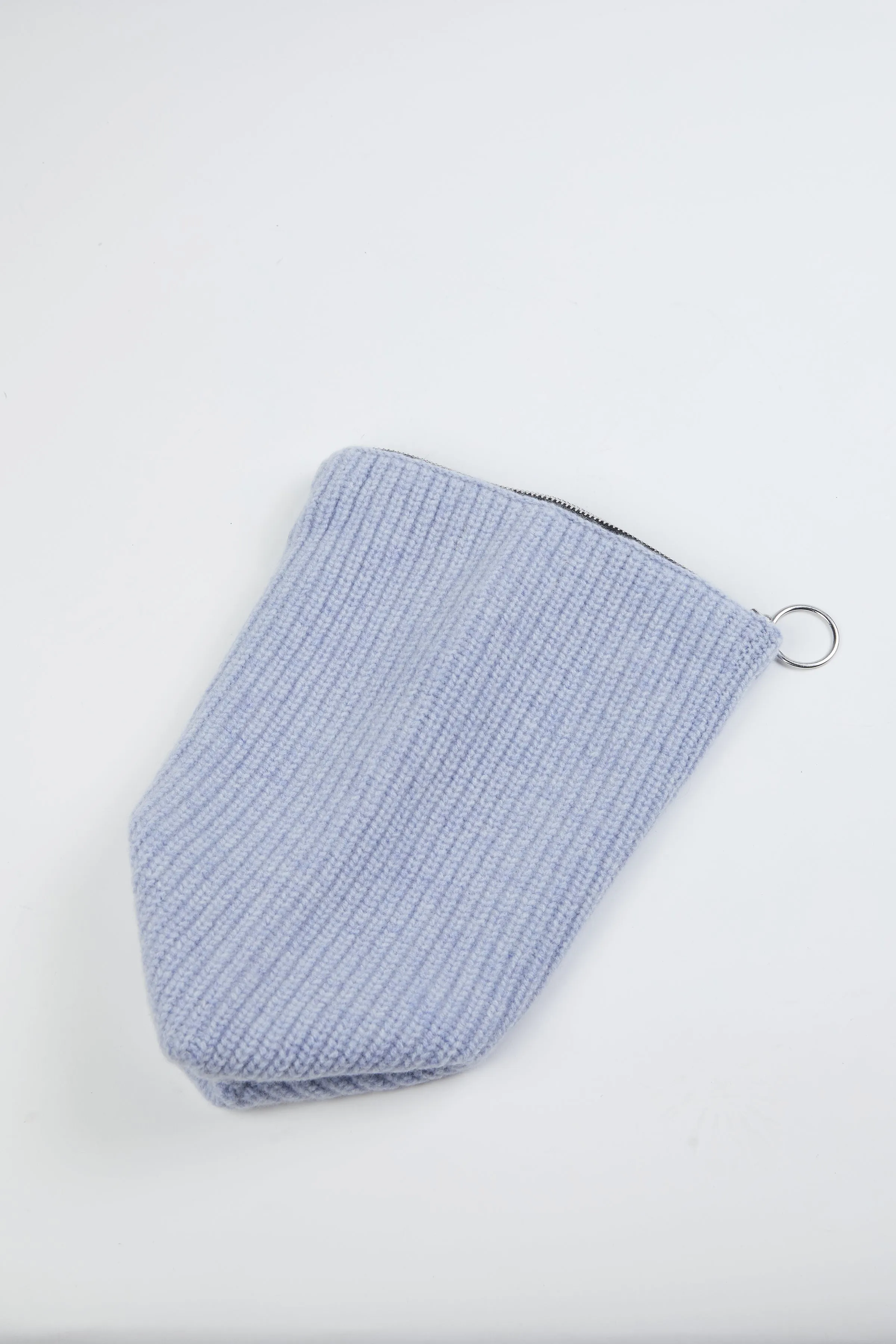 SLOUCHY HOLD-TO CLUTCH