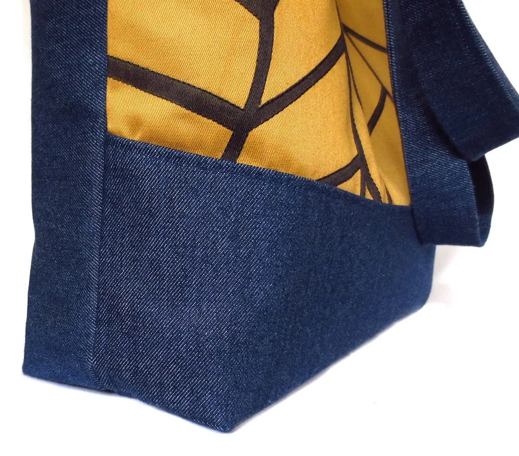 the cassandra tote