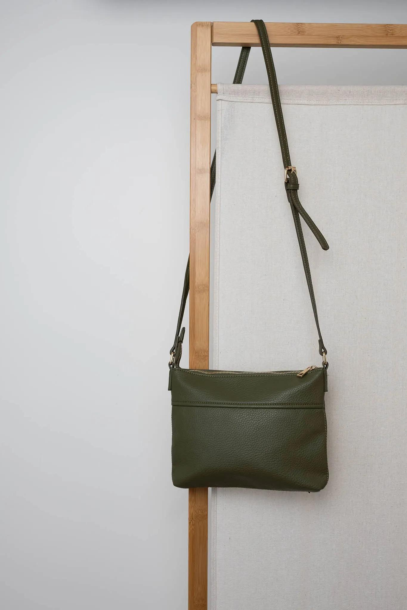 Vegan Leather Thorndon Bag - Olive