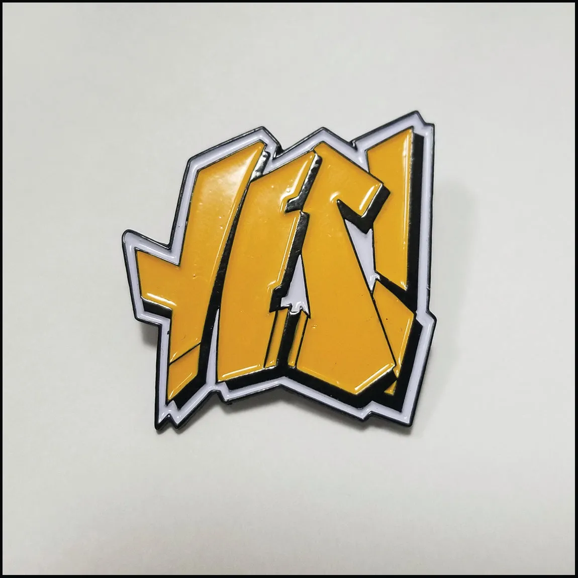 Yes One "Simple Style" - Enamel Pin